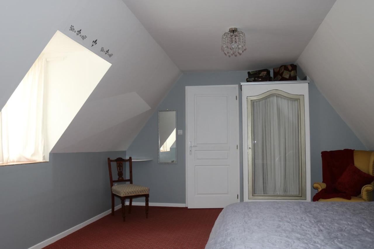 Auberge Des Chevaliers Canlers Екстериор снимка